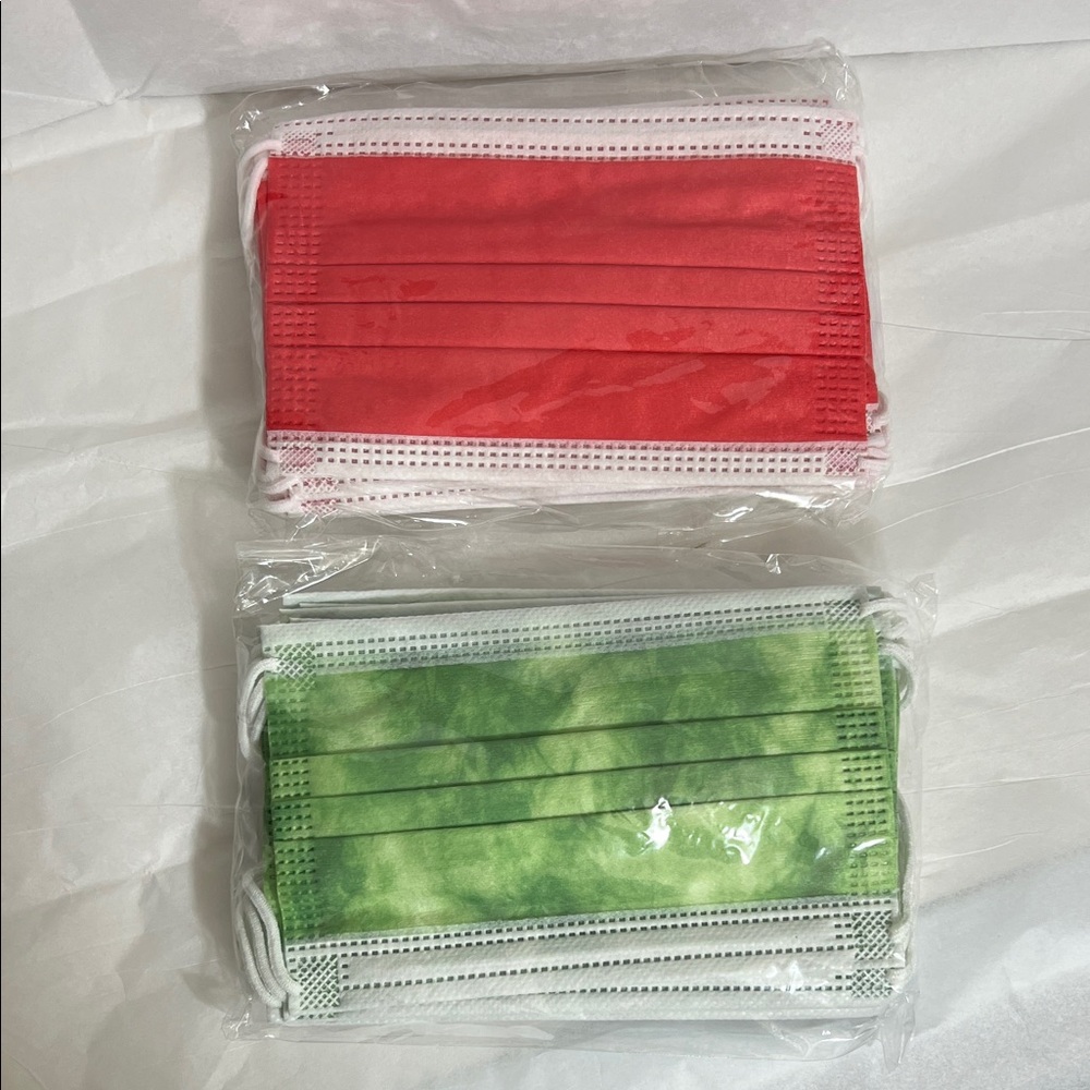 (20) Kids Face Masks (add with another bundled item for less $🤒😷🤧)